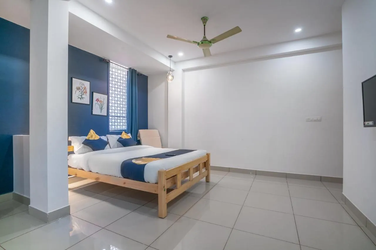 Oyo 82805 Famy Home 1 Bhk Kochi